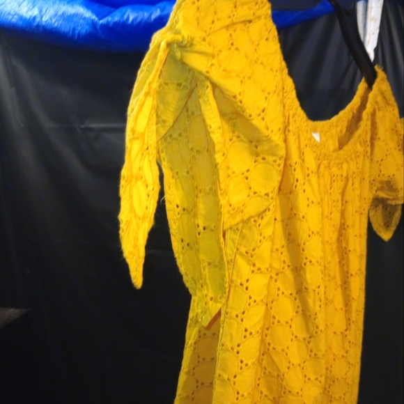 Universal Thread Top - Picture 5 of 5